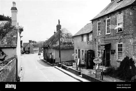 Puddletown High Street 1956 Stock Photo Alamy