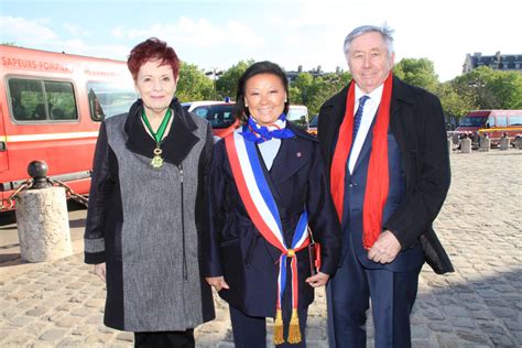 Photo Exclusif Fabienne Thibeault Jeanne D Hauteserre Maire Du