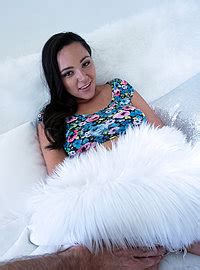 Zoey Foxx With Big Tits And Ass Has Sex With Her Stepbrother Photos Wrex Oliver Milf Fox