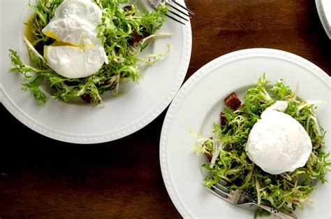 Frisée Salad Recipe 🥗 - I'd Rather Be A Chef