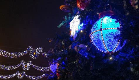 What’s happening for Christmas at Disneyland Paris