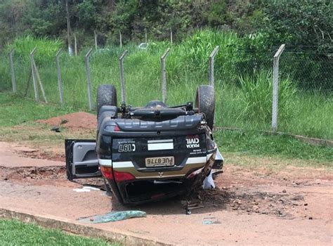 Perito Da Pol Cia Civil Morre Ao Capotar Carro Na Mg Em Cambuquira