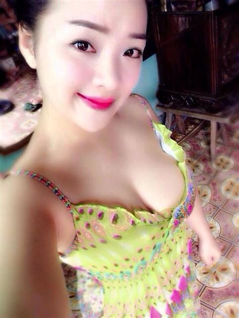 Naked Cao Giang In The Viet Nam Personal Show