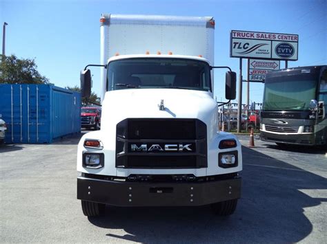 2024 New Mack Md6 Like New 26ft Dry Box Truck Liftgate At Tri Leasing