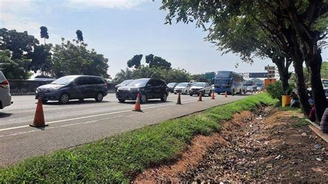 BREAKING NEWS Puncak Arus Balik Tol Cikampek Macet Panjang Minggu Ini