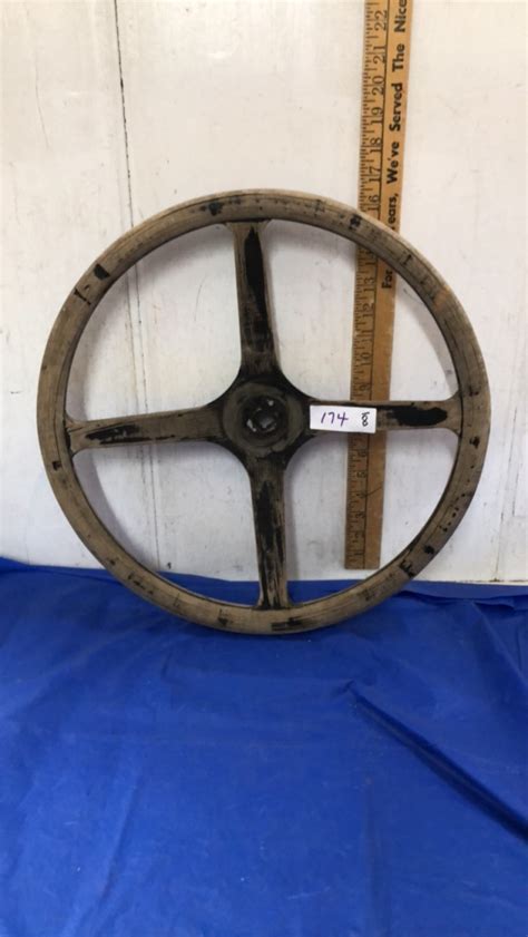 ANTIQUE WOOD STEERING WHEEL