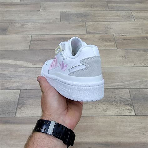 Бело-розовые женские и подростковые кроссовки Адидас Форум Лоу | Adidas ...
