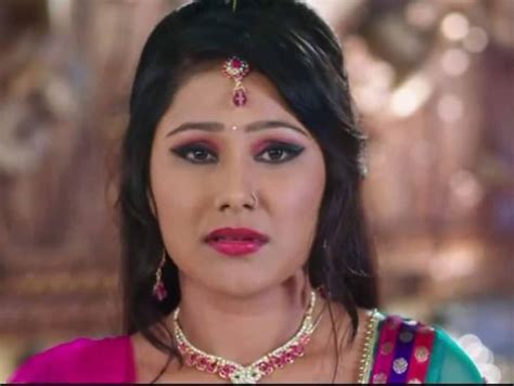 Priyanka Pandit HD Wallpaper Latest Priyanka Pandit Hot Photos Images Pictures Top 10
