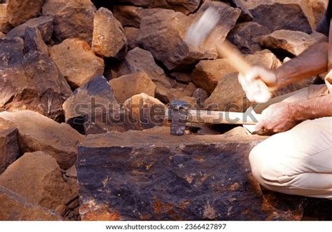 Guedelon Castle Medieval-site Construction Castle Using Stock Photo ...