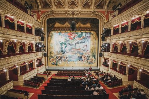 Zwiedzanie Gmachu Teatru Im Juliusza S Owackiego W Krakowie Ma Opolska