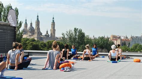 Los Motivos Por Los Que Debes Practicar Yoga Si Es Que No Lo Haces Ya