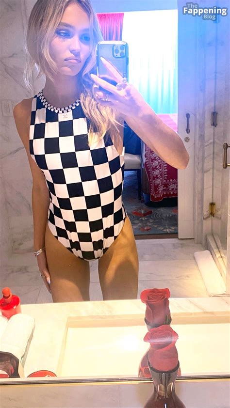 Lily Rose Depp Nude Sexy Collection Photos OnlyFans Leaked Nudes