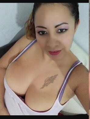Latina Milf Nice Cleavage Big Tits Porn Pic