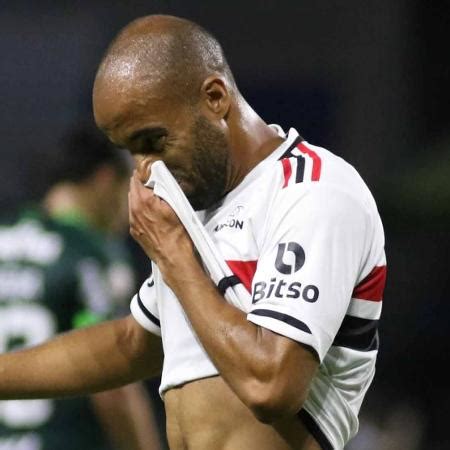 São Paulo tem mais um lesionado jogando no estádio do Palmeiras