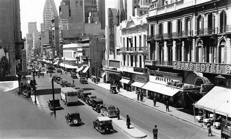 La avenida corrientes en 1937 vista desde Esmeralda hacia Maipú