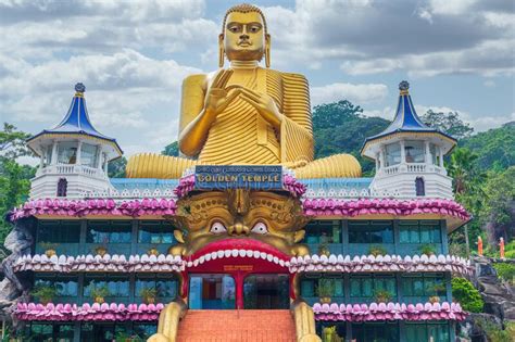 Dambulla Sri Lanka Enero La Entrada Al Museo Budista Y El Templo De