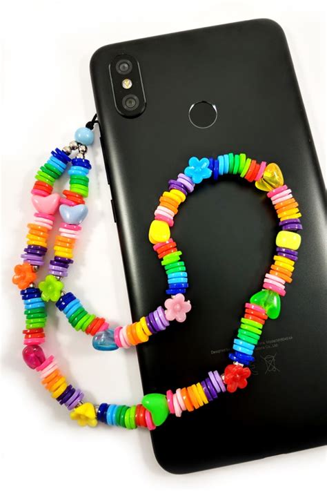 Bijou de téléphone Y2K en perles heishi rainbow perles fleurs et