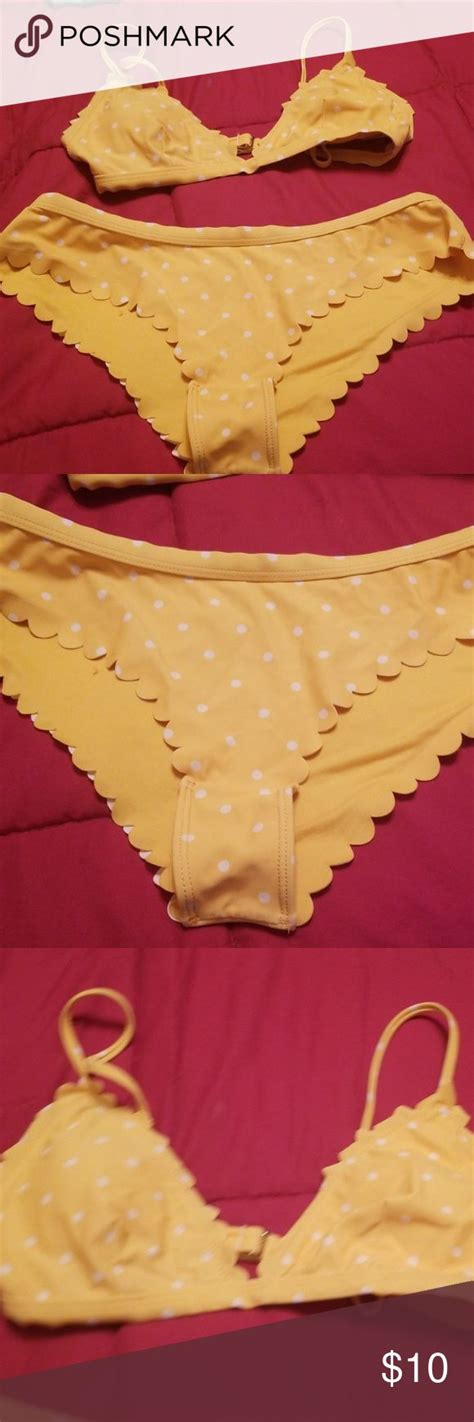 Itsy Bitsy Yellow Polka Dot Bikini Bring The Song To Life One Tiny Hole Pictured On The Back