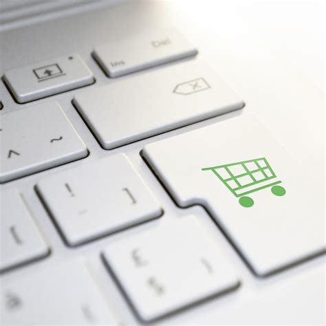 Shoppers are praising the torrid online shipping speeds 2