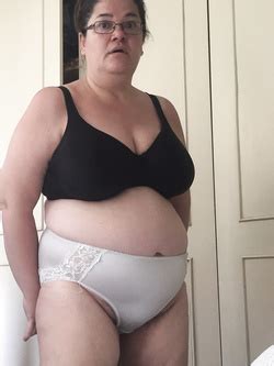 Bbw Wife Sal Takes Her Panties Off For You Foto Porno Amaporn