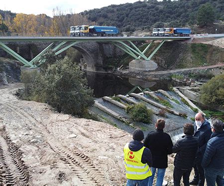 Pruebas De Carga En El Nuevo Puente De Bernardos Sobre El Eresma