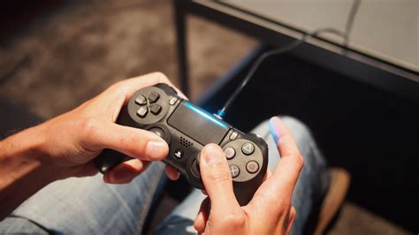 Как выглядит playstation 4 slim