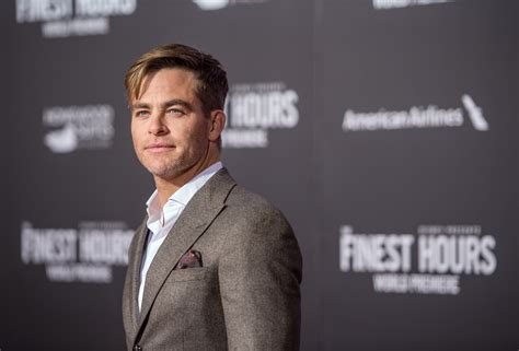 Chris Pine Thinks It S About F King Time Star Trek Had Gay