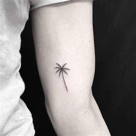 Palm Tree Tattoo On The Inner Arm Tatuaje De Palmera Tatuajes De