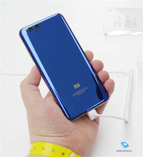 Mobile-review.com Xiaomi Mi6. Первый взгляд