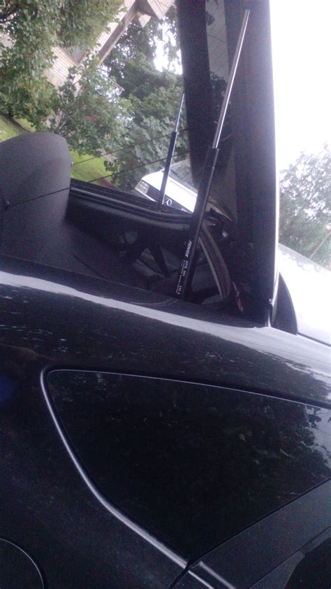 Замена упоров крышки багажника — Lada Гранта Лифтбек (1G), 1,6 л, 2015 ...