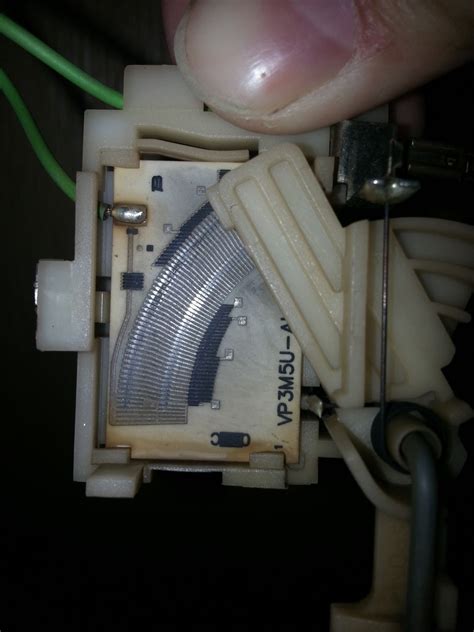 Проблема датчика уровня топлива решена. — Mazda 3 (1G) BK, 1,6 л, 2007 ...