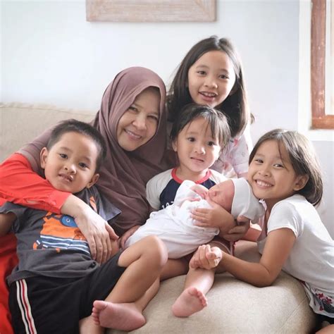 moments  zaskia adya meccas  sibling   children