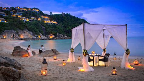 Romantic Private Beach Dining Koh Samui | Banyan Tree Samui