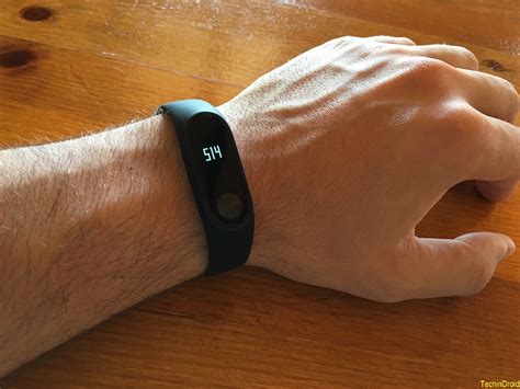 Xiaomi Mi Band 2 Review: The Best Cheapest Smartband you can Buy now!