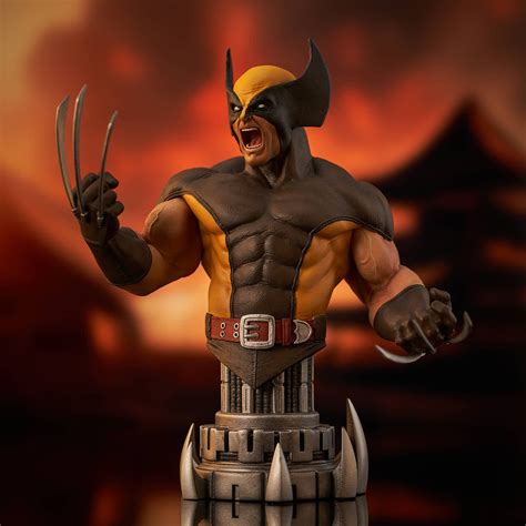 Exclusive Reveal- Diamond Select's New Wolverine Brown Suit Bust