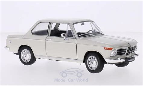 Modellautos Bmw 2002 1/24 Welly ti weiss - Online-modellautos.de
