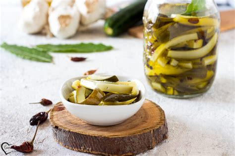 Zucchine Sott Olio Ricetta Della Nonna Da Conservare In Vasetti Cotte