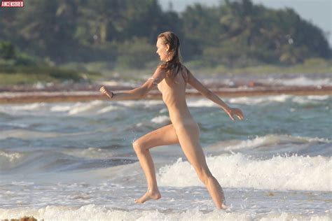 Naked Кэндис Свейнпол Added by DragonRex