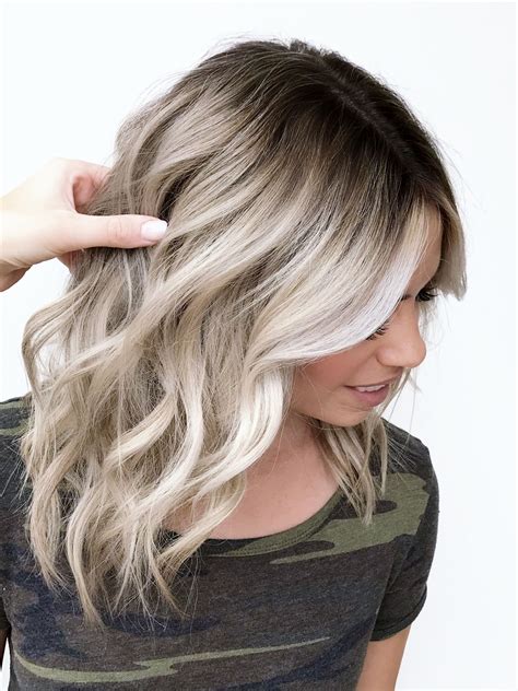 Ashy Blonde With Dark Shadow Root Lob Hair Hairstyles Blonde Hair