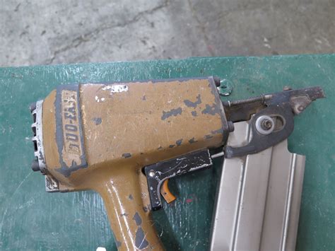 Duo Fast Strip Nailer 130 Psig Max Model Cn 350b Sh