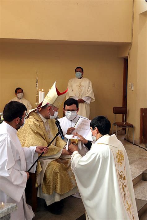 Un Nuevo Sacerdote Un Regalo Para Toda La Iglesia