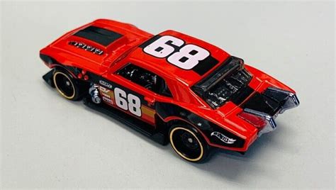 Машинка Базова Hot Wheels Custom 68 Camaro Modified 1 64 HTB69 Red купити в інтернет магазині
