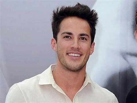 Pin By Lisa Gruszewski On Michael Smoking Hot Trevino Michael Trevino Michael Vampire