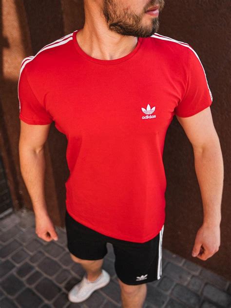 Мужская Класическая Футболка Adidas в Красном Цвете с 3 Полосками ...