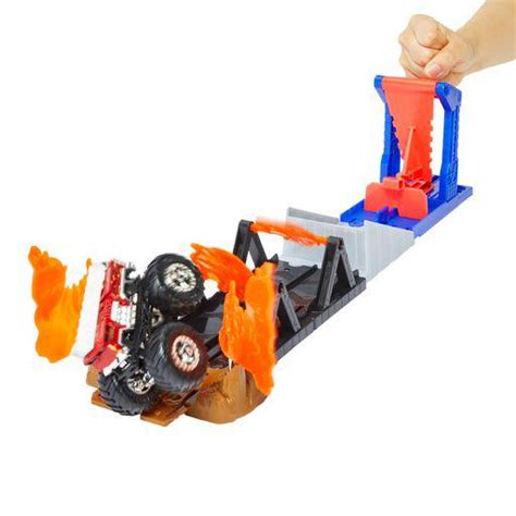 Mattel Hot Wheels Monster Trucks Hero Play Fire Through Gyl Gyl Toysfirst Gr