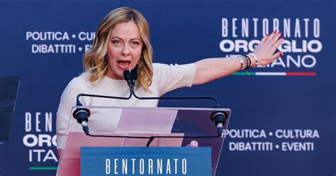 Meloni Apre La Campagna Attacca Pd S E Ferragni Il Fatto Quotidiano