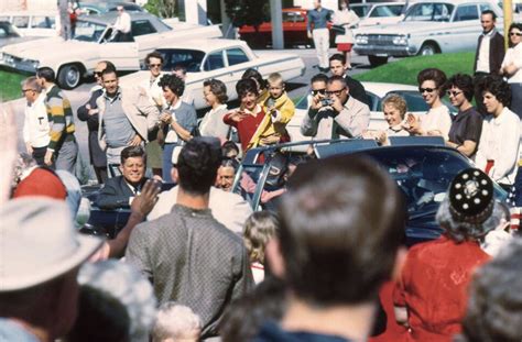 November 22, 1963 JFK Motorcade in Dallas, TX [1623X1068] : r/HistoryPorn