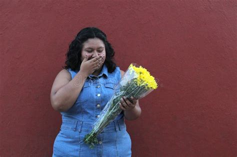 Year Old Brunette Latina Woman Shows Her Yellow Flowers To Welcome Spring And Love Stock