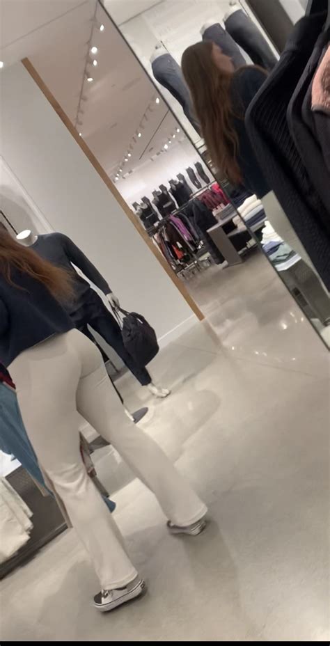Lulu Worker With Tight Ass Spandex Leggings Yoga Pants Forum