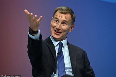 Doctors threaten strike if Rachel Reeves slashes 25% tax-free lump sum